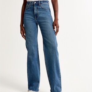 Abercrombie High Rise 90s Relaxed Jean